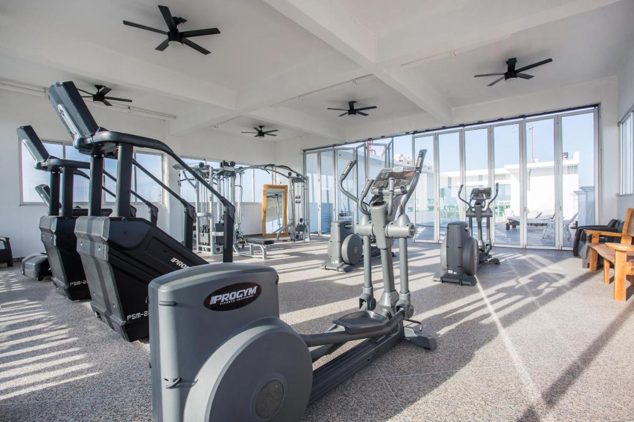 Capital O Cancun Ocean View, Cancun Dış mekan fotoğraf The gym at the 10th floor