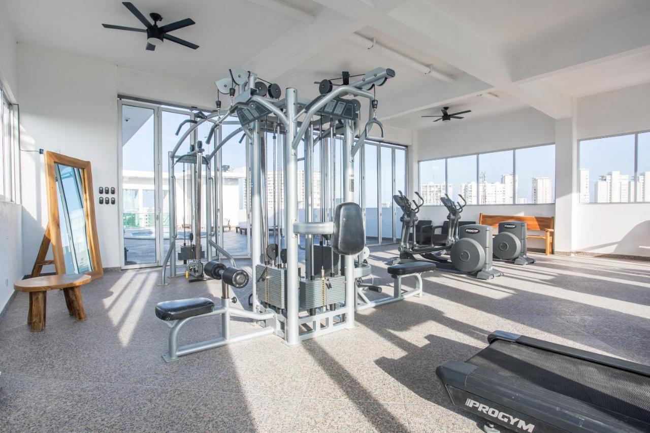 Capital O Cancun Ocean View, Cancun Dış mekan fotoğraf The gym at the hotel